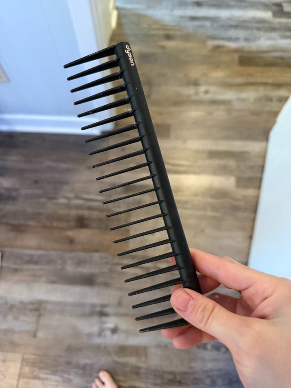Dyson Wide Tooth Detangling Comb in Black